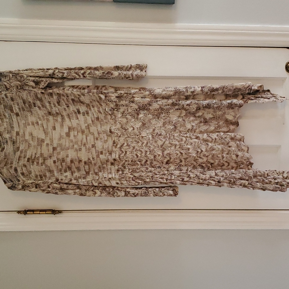 Small Cardigan - Picture 3 of 3